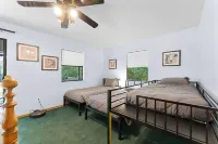 Flag Springs House - only 20 minutes from Branson - 4-Star