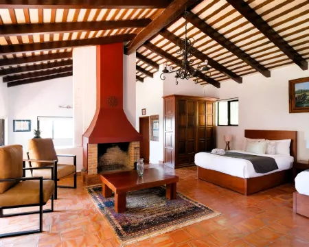 ANANA Rancho San Rafael | Pool and Lake Views Hoteles en Ajijic