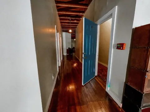 Downtown loft apartment with excellent views, furnishings and location on square