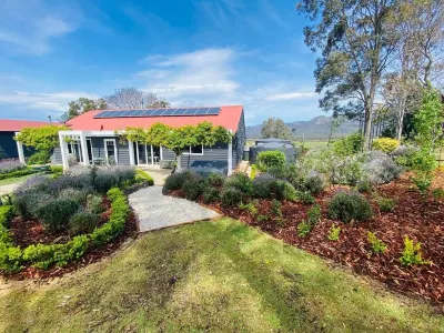 Cooinda Estate- Whole Estate (sleeps 25)