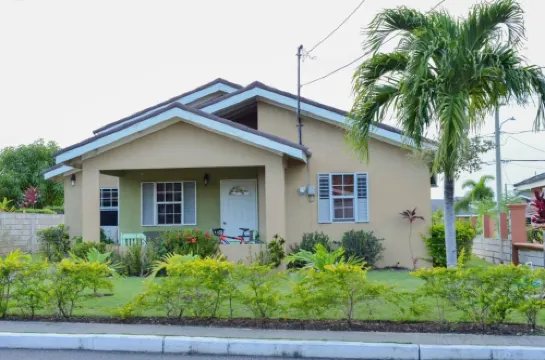 3 King Beds Drax Hall Pool Gym Gated Full Air Con