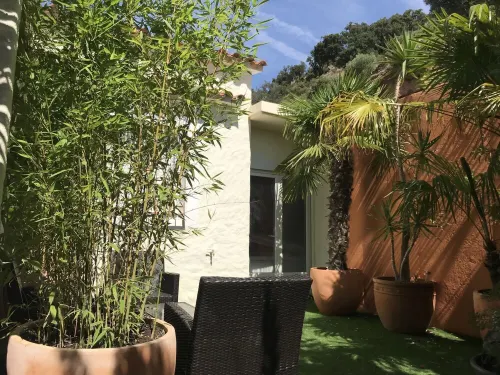 VILLA WITH EXTRAORDINARY VIEW OF ROSAS BAY WITH POOL AND JACUZZI