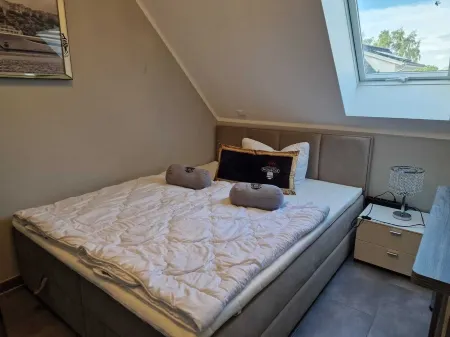 Seevilla Monaco at the Fleesensee with fireplace, sauna 38 degrees outdoor whirlpool in the garden