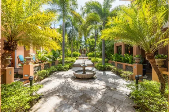 NEW-LISTING-Beautiful Villa Steps From The Beach.