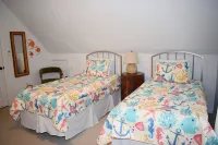 Drop Anchor-Beautiful Home, Quiet Neighborhood, Close to Tom's Cove