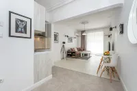 Luxury apARTment By The Sea + FREE PARKING+HBO+Netflix Odesos 호텔