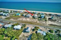 Sleeps 16! Across from beach! POOL! Close to downtown! Downstairs apartment!