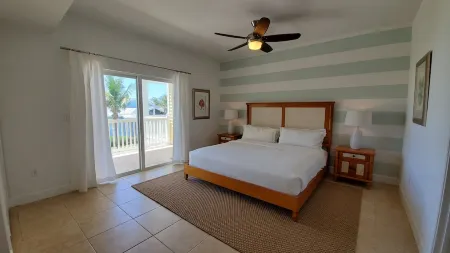 "Endless Sunsets" Ocean View Villa 2 Bedroom / 2 Bath