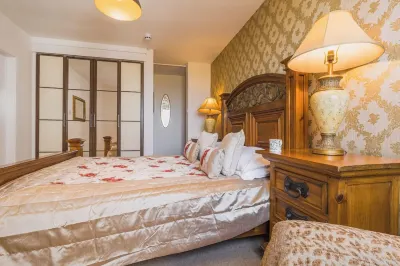 The Hawk & Buckle Inn Hotels in 