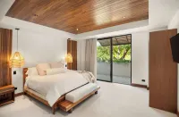 Oceanfront Oasis - 9BR Infinity Pool Villa - WiFi