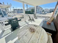 Classic LARGE Victorian shore home Sleeps 14 5 houses from beach