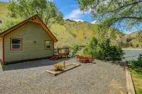 Cabin on the Salmon River