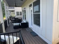 Brand new condo with gorgeous lake views