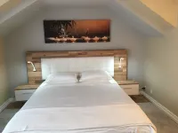 Great Vacation apartment with views, Close to Montreux Hotels in La Tour-de-Peilz