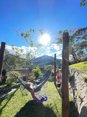 Casa Mohini: Deck Para Montanha e Lareira. Piscina Natural e Templo a 5 min