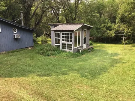Entire 3 Bedroom House + Huge Wooded Yard