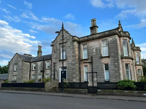 10 mins from the beach and one of the finest Links Golf Courses in Scotland. Hotels in Montrose