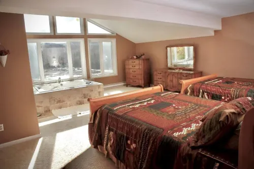 Luxury Home near Lake, Hiking, Hunting, Snowmobiling