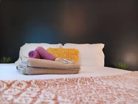 The East Loft at Dartmouth Avenue *New 1 Bed-Apt. Отели рядом с достопримечательностью «Парк Роджер Уильямс»