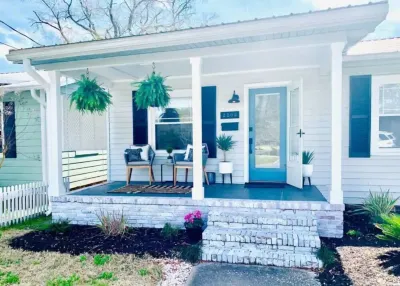 Cozy Cottage with Park Views - Monthly Stays Available! Hotels near The Children's Museum of Wilmington