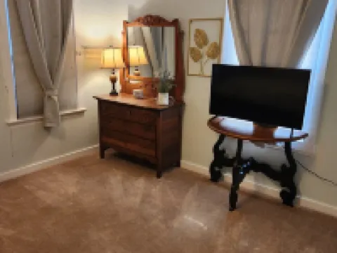 Historic1939 home in Quincy 5 beds, 2.5 baths 플러머스 카운티 호텔