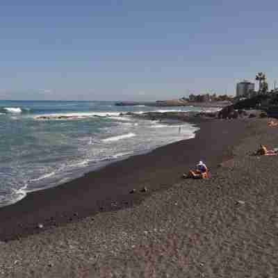 Last minute wifi free - Heated pool - Terrace apartment directly on the beach Fitness & Recreational Facilities