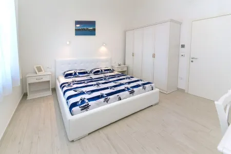 Attractive villa with stunning weiw on sea/pool & landscape -Best offer in July