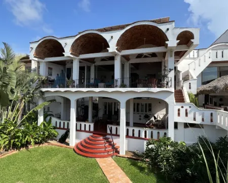 Spacious 2 bedroom oceanfront apartment Hotels in Compostela