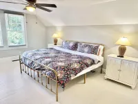 1918 Downtown Cary w/ 4BR+3BA ~ walk 2 new park shops breweries & restaurants!