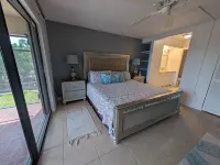 Literally 3 mins from Siesta with its number 1 beaches!!!!Location! Location!