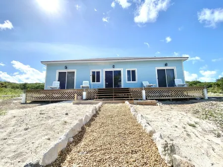 Escape to the Beach at Ocean Oasis: Unwind & Relax in this Premier Beach House Отели в г. Rolleville