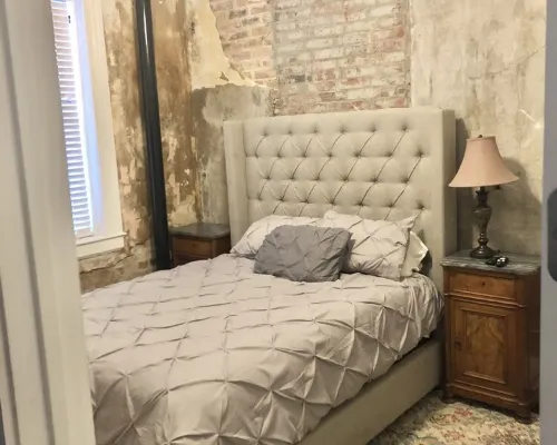 Historic downtown apartment Hotels in Crowley