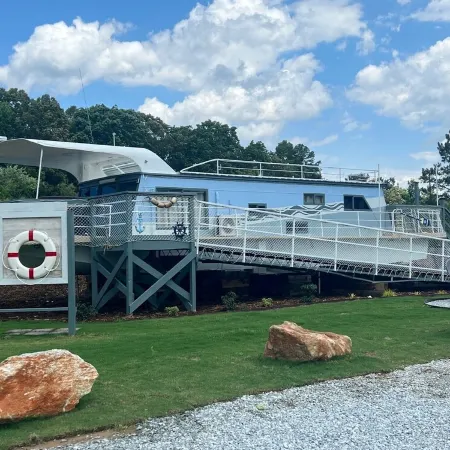 Beached Houseboat-Free Park Pass