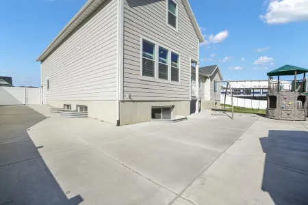 Family Oasis Getaway Отели рядом с достопримечательностью «Парк Стейджкоч Кроссинг Смол»