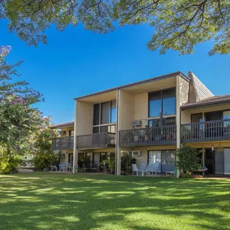 Luxury Condo- Across The Street From The Beach!  Free WIFI