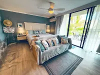 NEW Stunning Ground Floor Beachfront Studio in Coral Beach,  Grand Bahamas - Beach