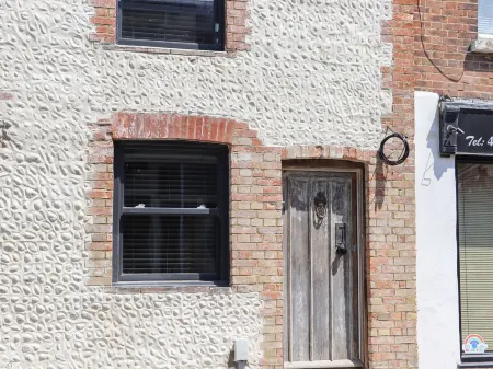 Star Cottage Отели рядом с достопримечательностью «Нешнел Траст - Берлинг Гэп энд Севен Систерс»