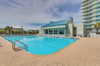 Pensacola Beach Vacation Rental w/ Private Balcony - Strand