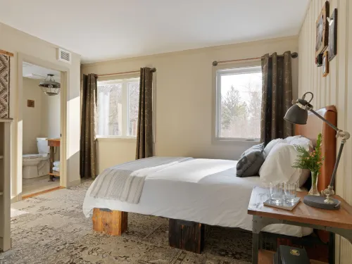 MAD River Barn Hotels in Fayston