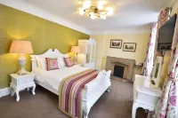 The George Hotel
