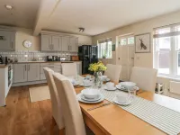 Little Aluph - Kitchens