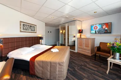 Hampshire Hotel Petit Nord فنادق في Hoorn