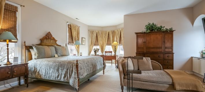 Harvey House Bed & Breakfast Hotels in Cook County