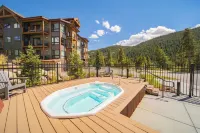 Clearwater Lofts Bldg 3 103 by SummitCove Lodging