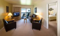 Gull Lake View Golf Resort Hotels in 