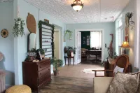 Monroe Street Suites Hotels in Pittsfield