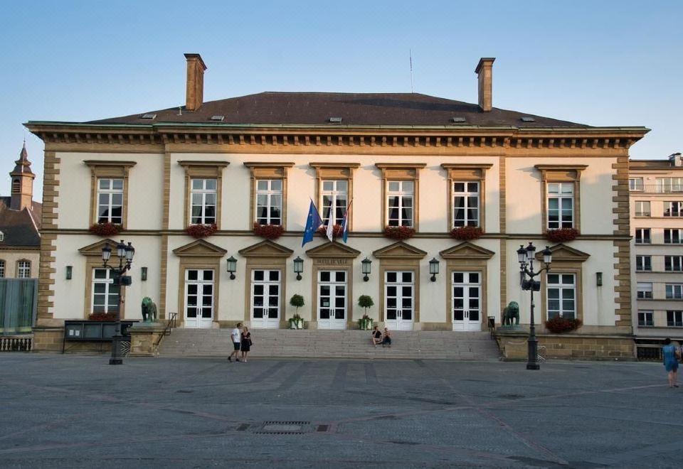 hotel overview picture