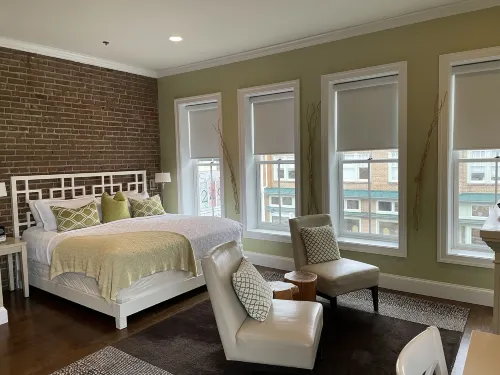 Suites at 249 Hotels in East Fairfax