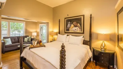L'Habitation Guesthouse- Adult Exclusive