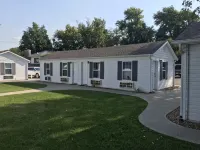 Westport Inn - parking